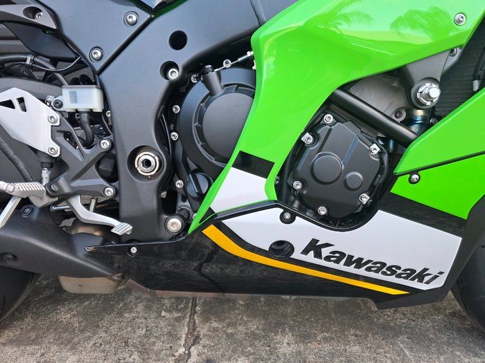 2025 Kawasaki NINJA ZX-10R GREEN