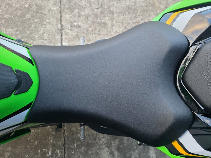 2025 Kawasaki NINJA ZX-10R GREEN