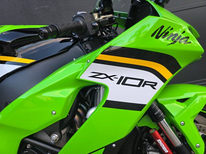 2025 Kawasaki NINJA ZX-10R GREEN