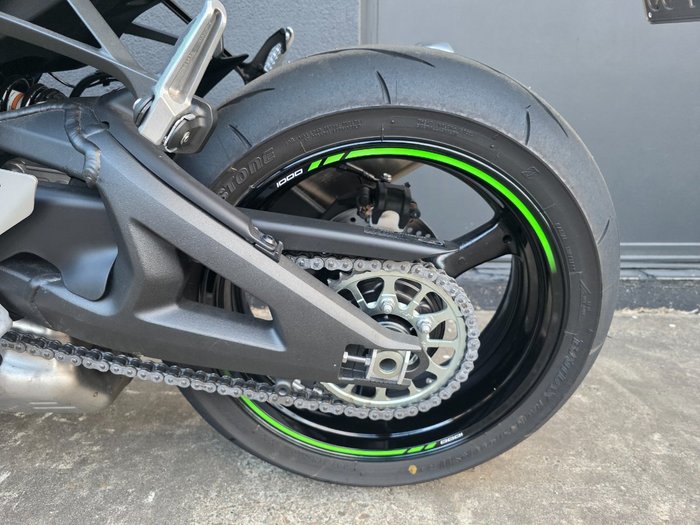 2025 Kawasaki NINJA ZX-10R GREEN