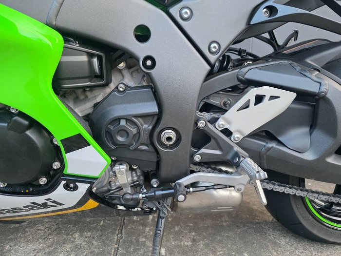 2025 Kawasaki NINJA ZX-10R GREEN