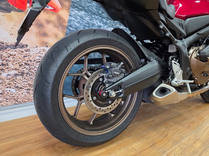 2024 Honda CB650RAC RED