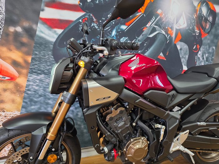 2024 Honda CB650RAC RED