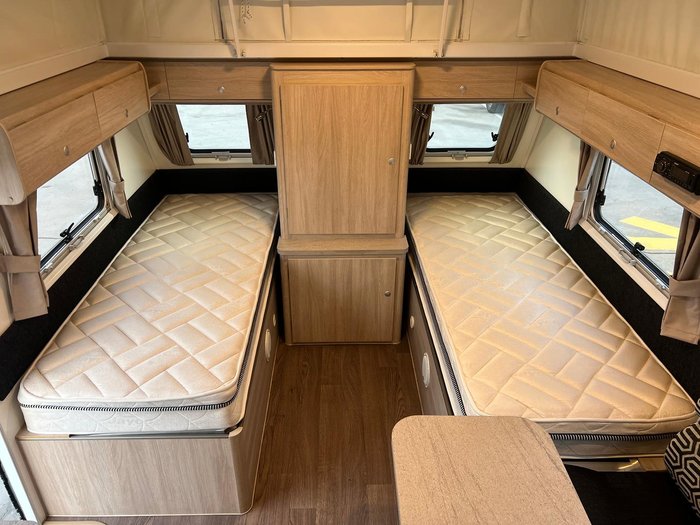 2016 Jayco Starcraft Pop Top 16.67-4