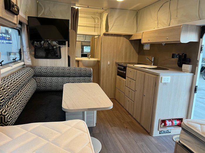 2016 Jayco Starcraft Pop Top 16.67-4