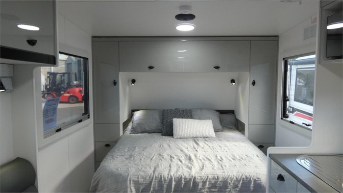 2025 Viscount V Series WHITE