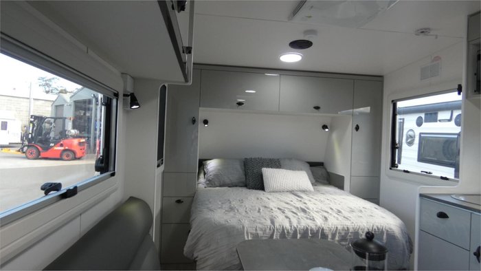 2025 Viscount V Series WHITE