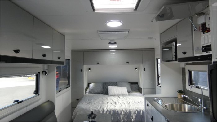 2025 Viscount V Series WHITE