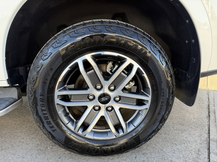2023 Ford Everest Platinum