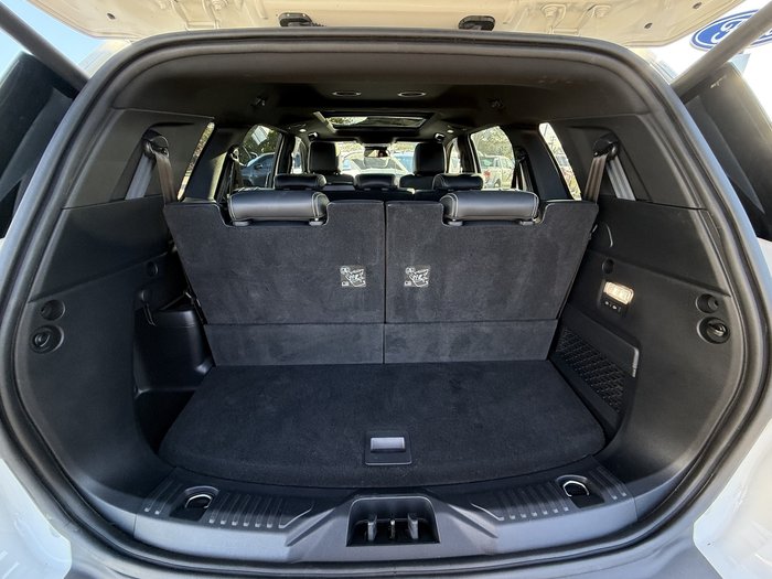 2023 Ford Everest Platinum