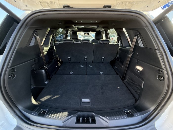 2023 Ford Everest Platinum