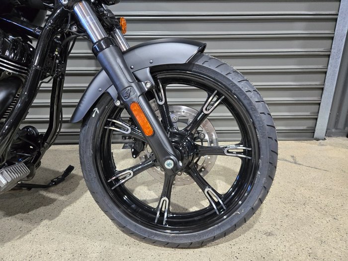 2023 INDIAN CHIEF DARK HORSE BLACK SMOKE