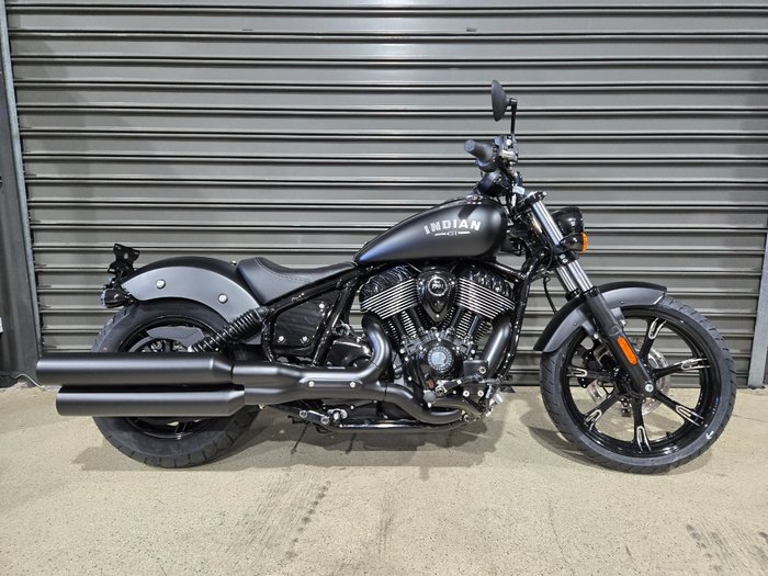 2023 INDIAN CHIEF DARK HORSE BLACK SMOKE