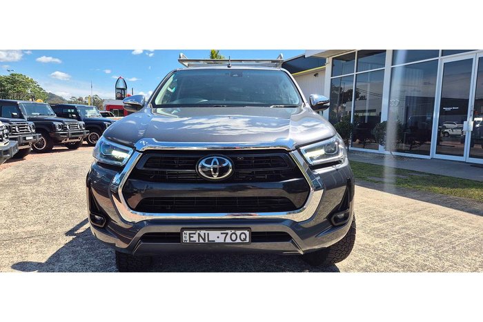 2021 Toyota Hilux SR5