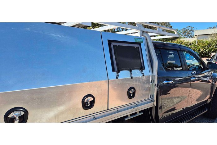 2021 Toyota Hilux SR5