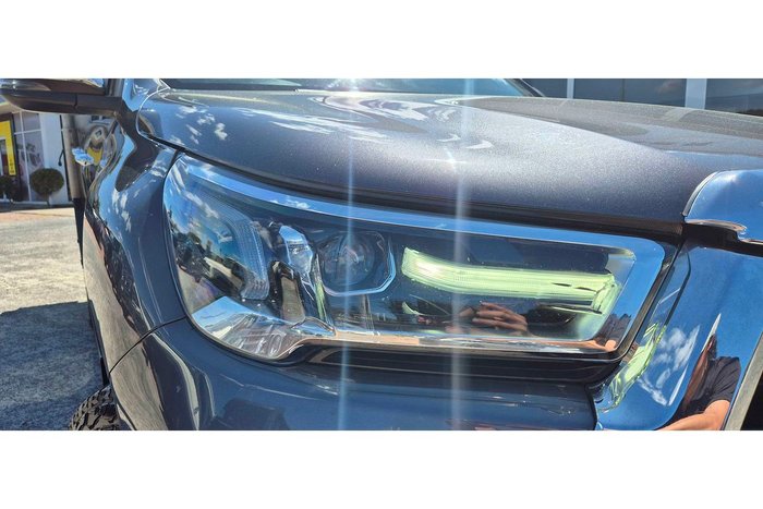 2021 Toyota Hilux SR5