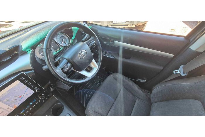 2021 Toyota Hilux SR5