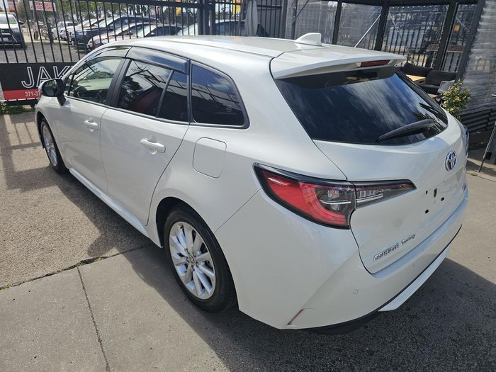 2021 Toyota Corolla Touring WxB Hybrid ZWE211W White