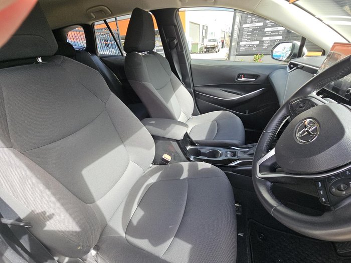 2021 Toyota Corolla Touring WxB Hybrid ZWE211W White