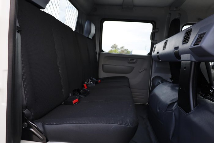 2025 Fuso Canter 815 Crew Cab Alloy Tray with ladder racks White