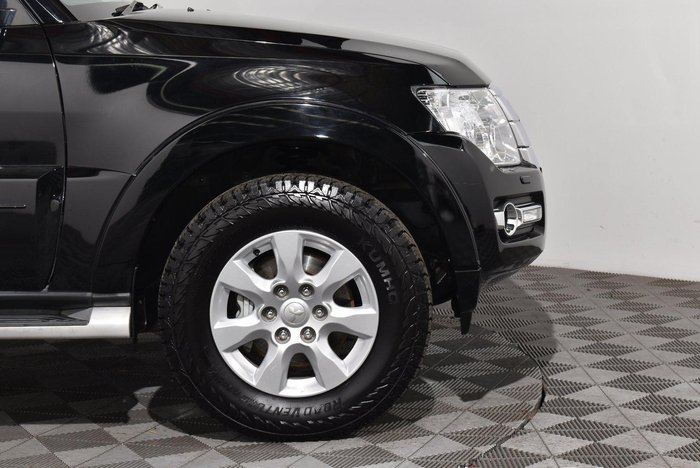 2020 Mitsubishi Pajero GLX