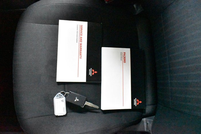 2020 Mitsubishi Pajero GLX