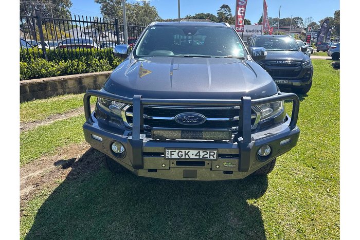 2020 Ford Everest Titanium
