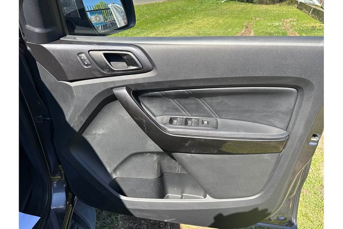 2020 Ford Everest Titanium