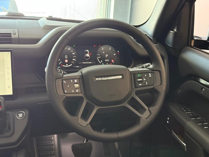 2025 Land Rover Defender 110 D350 X-Dynamic HSE