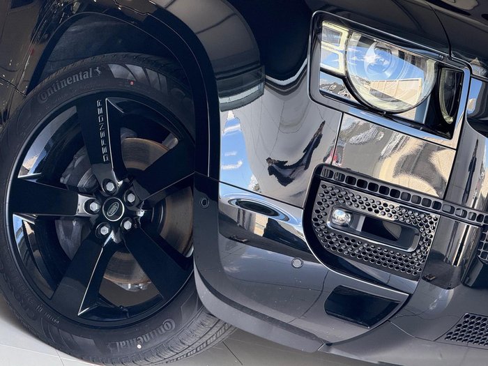 2025 Land Rover Defender 110 P400 X-Dynamic HSE