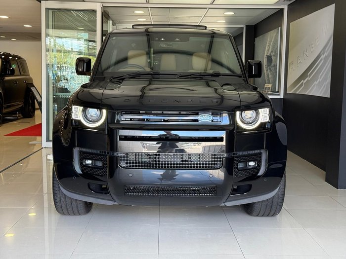 2025 Land Rover Defender 110 P400 X-Dynamic HSE