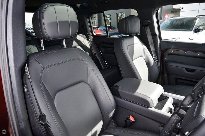 2025 Land Rover Defender 110 D350 Sedona Edition