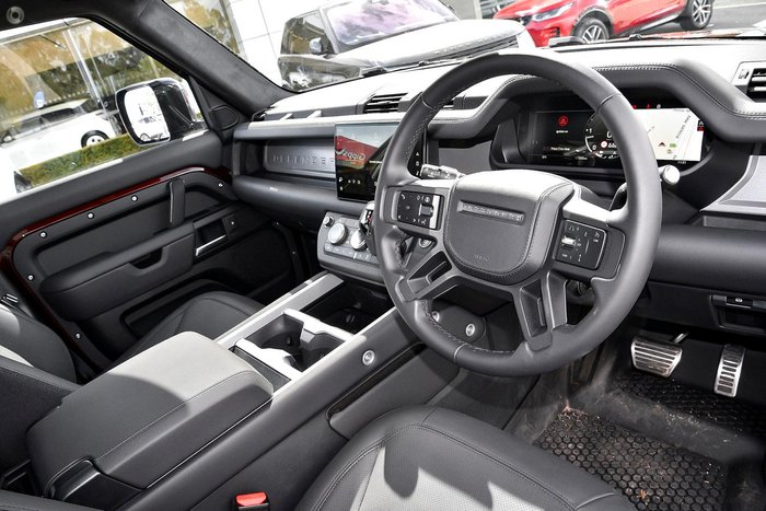 2025 Land Rover Defender 110 D350 Sedona Edition