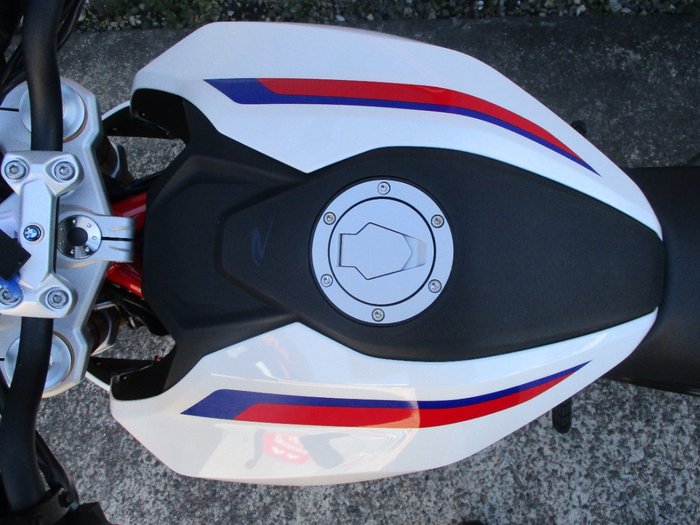 2022 BMW Motorrad G 310 R BLUE