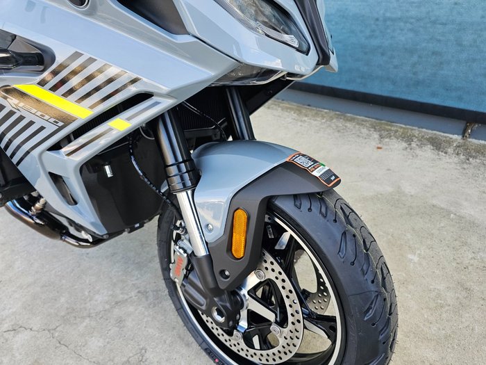 2026 BMW Motorrad 2026 Bmw 1300CC R 1300 RS Grey Metallic