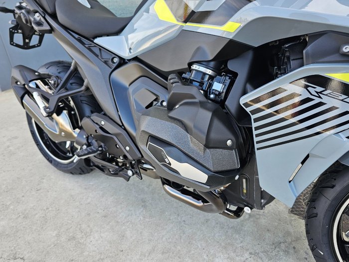 2026 BMW Motorrad 2026 Bmw 1300CC R 1300 RS Grey Metallic