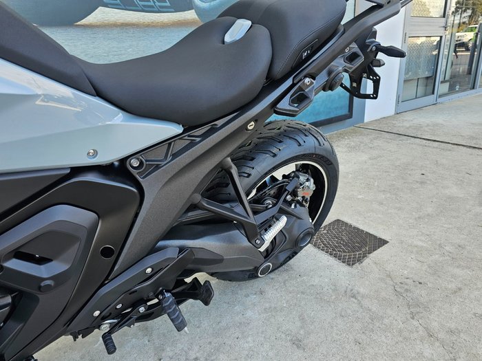 2026 BMW Motorrad 2026 Bmw 1300CC R 1300 RS Grey Metallic