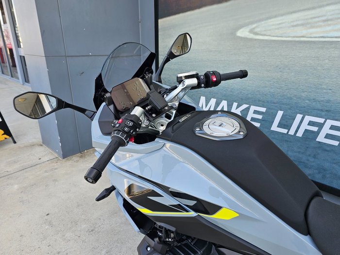 2026 BMW Motorrad 2026 Bmw 1300CC R 1300 RS Grey Metallic