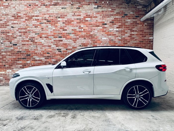 2024 BMW X5 xDrive30d M Sport G05 LCI 4X4 Constant Mineral White