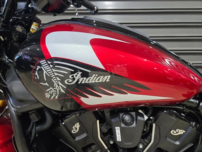 2025 INDIAN SCOUT 101 LIMITED SUNSET RED METALLIC
