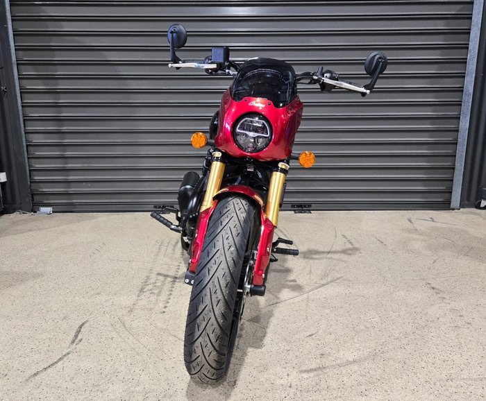 2025 INDIAN SCOUT 101 LIMITED SUNSET RED METALLIC