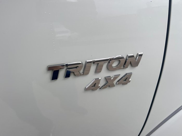 2011 Mitsubishi Triton GL-R MN MY11 4X4 Dual Range White