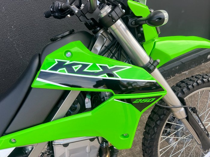 2024 Kawasaki KLX250 GREEN