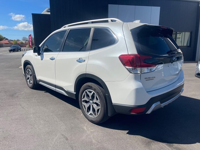 2022 Subaru Forester Hybrid L