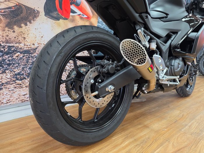 2025 Yamaha YZF-R3 Black