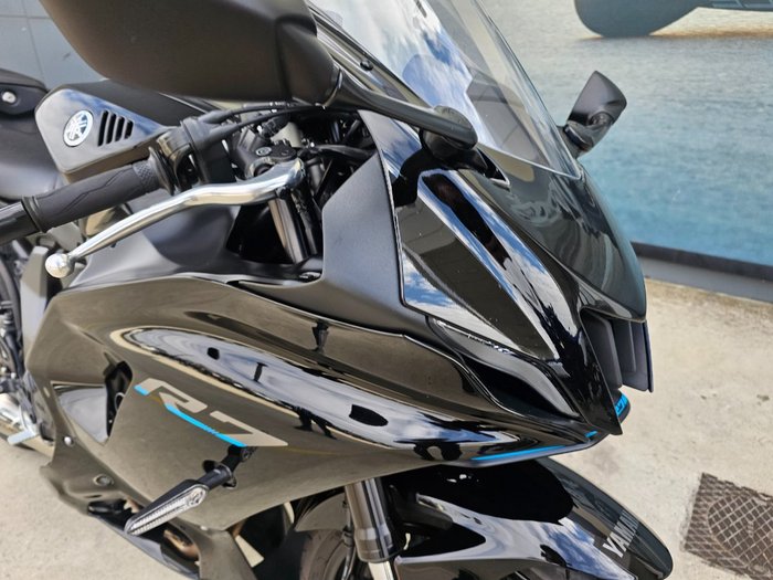 2023 Yamaha YZF-R7LA Black