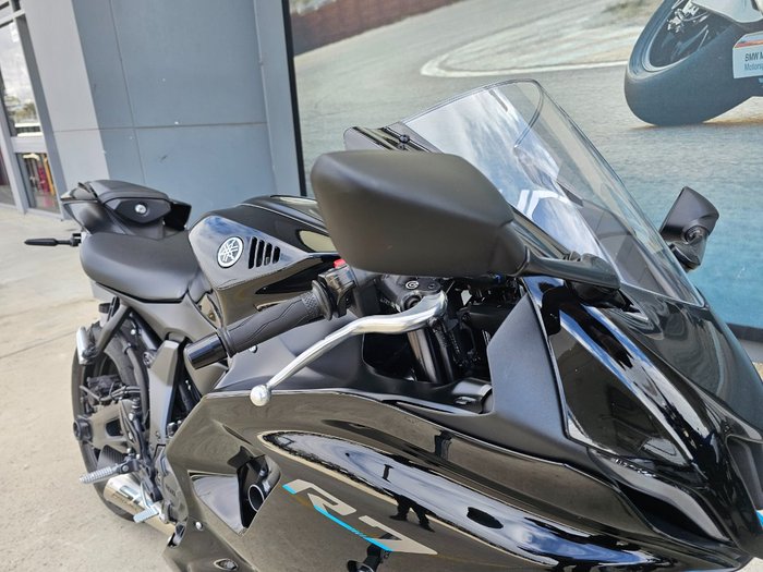 2023 Yamaha YZF-R7LA Black