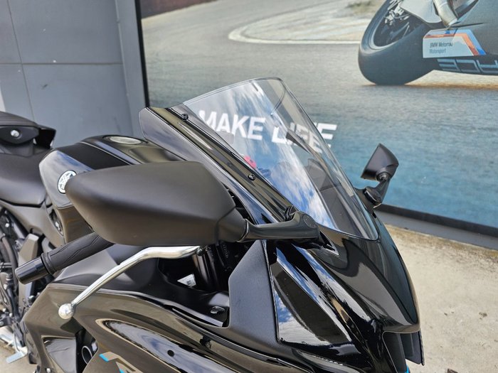 2023 Yamaha YZF-R7LA Black