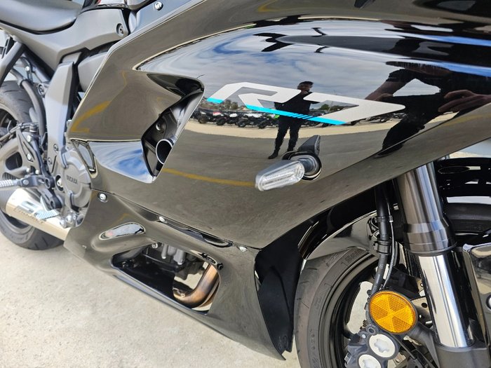 2023 Yamaha YZF-R7LA Black