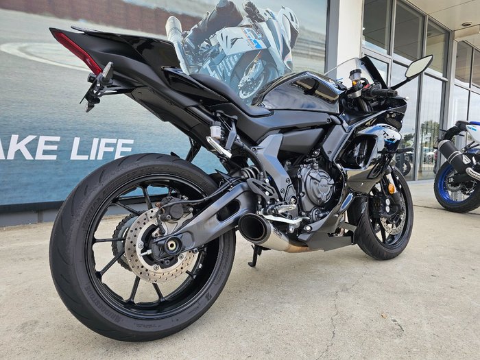 2023 Yamaha YZF-R7LA Black